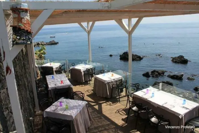 Nuccio's House * Santa Tecla